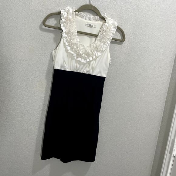 Vintage Y2K Women’s Black/White Ruffle Scoop Neckline Bodycon Mini Dress ; Small - Picture 6 of 15